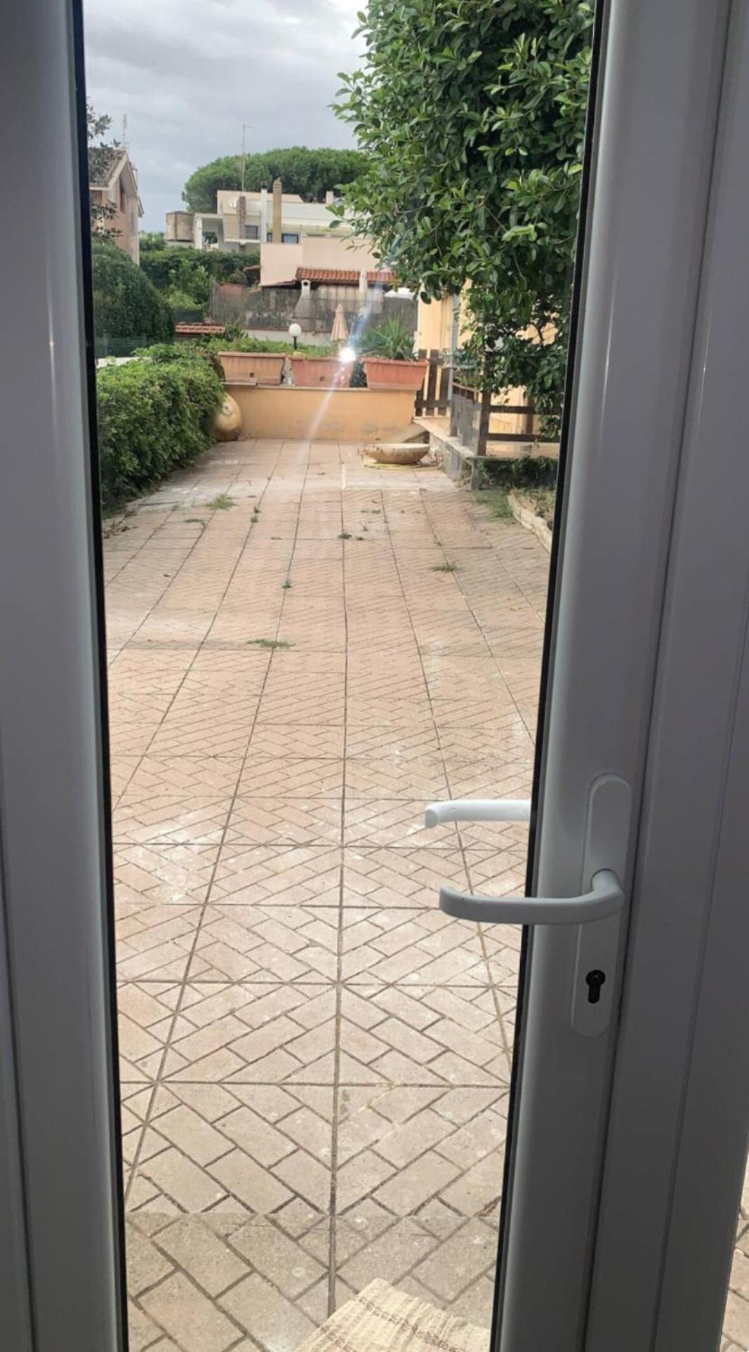 B&B Civitavecchia La Casetta Con Giardino Екстериор снимка